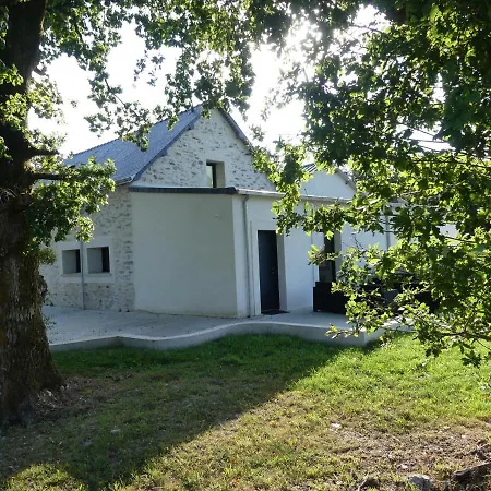 Jolie Longere Pres Canal Nantes-brest ' Petanque Guenrouet