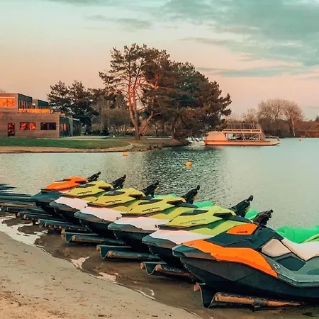 Jolie Longere Pres Canal Nantes-brest ' Petanque 別荘 *
