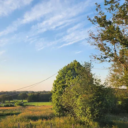 Jolie Longere Pres Canal Nantes-brest ' Petanque *