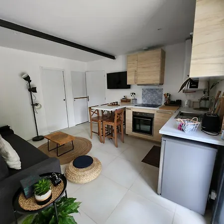 Jolie Longere Pres Canal Nantes-brest ' Petanque 別荘 *