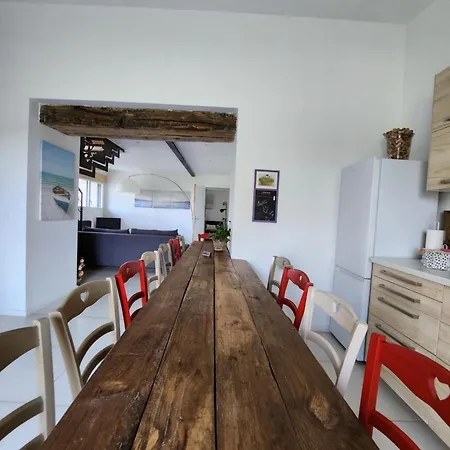 Jolie Longere Pres Canal Nantes-brest ' Petanque * Guenrouet