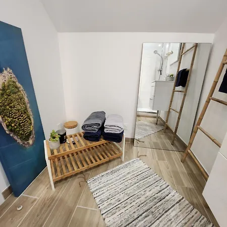 Jolie Longere Pres Canal Nantes-brest ' Petanque 別荘