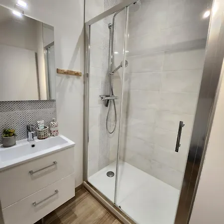 Jolie Longere Pres Canal Nantes-brest ' Petanque 別荘 Guenrouet