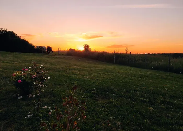 Jolie Longère Près Canal Nantes-brest ' Pétanque Hébergement de vacances *