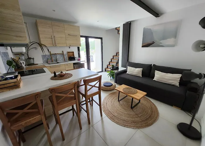 Hébergement de vacances Jolie Longère Près Canal Nantes-brest ' Pétanque