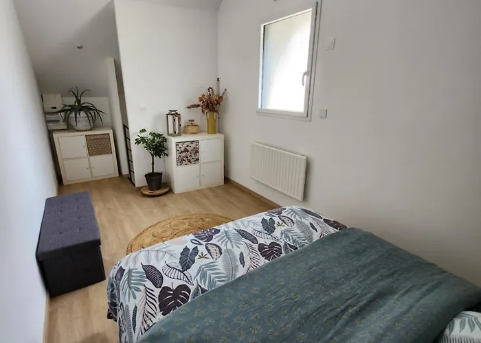 Jolie Longère Près Canal Nantes-brest ' Pétanque Hébergement de vacances *