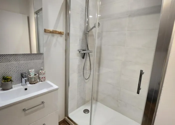 Jolie Longère Près Canal Nantes-brest ' Pétanque Hébergement de vacances Guenrouet