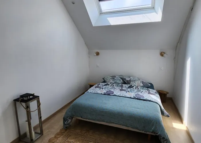 Jolie Longère Près Canal Nantes-brest ' Pétanque